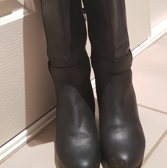 Ladies black boots - Picture 4 of 4